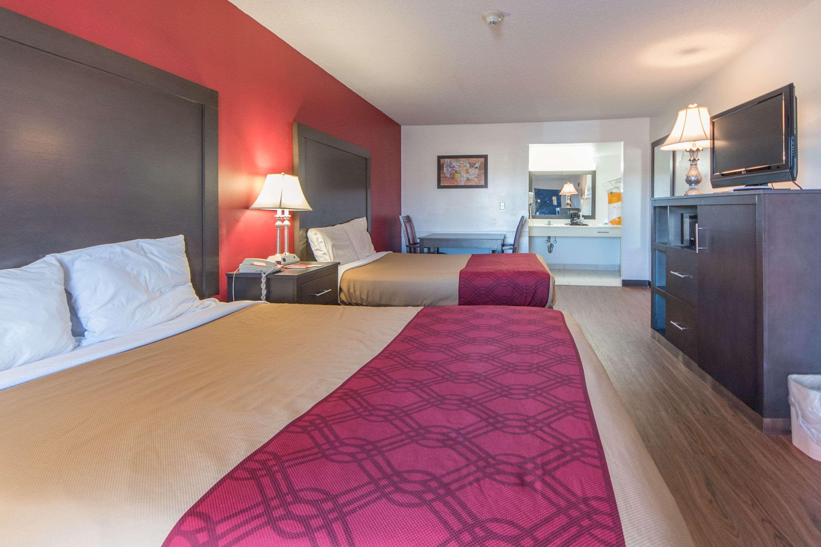 Econo Lodge Ruther Glen Buitenkant foto