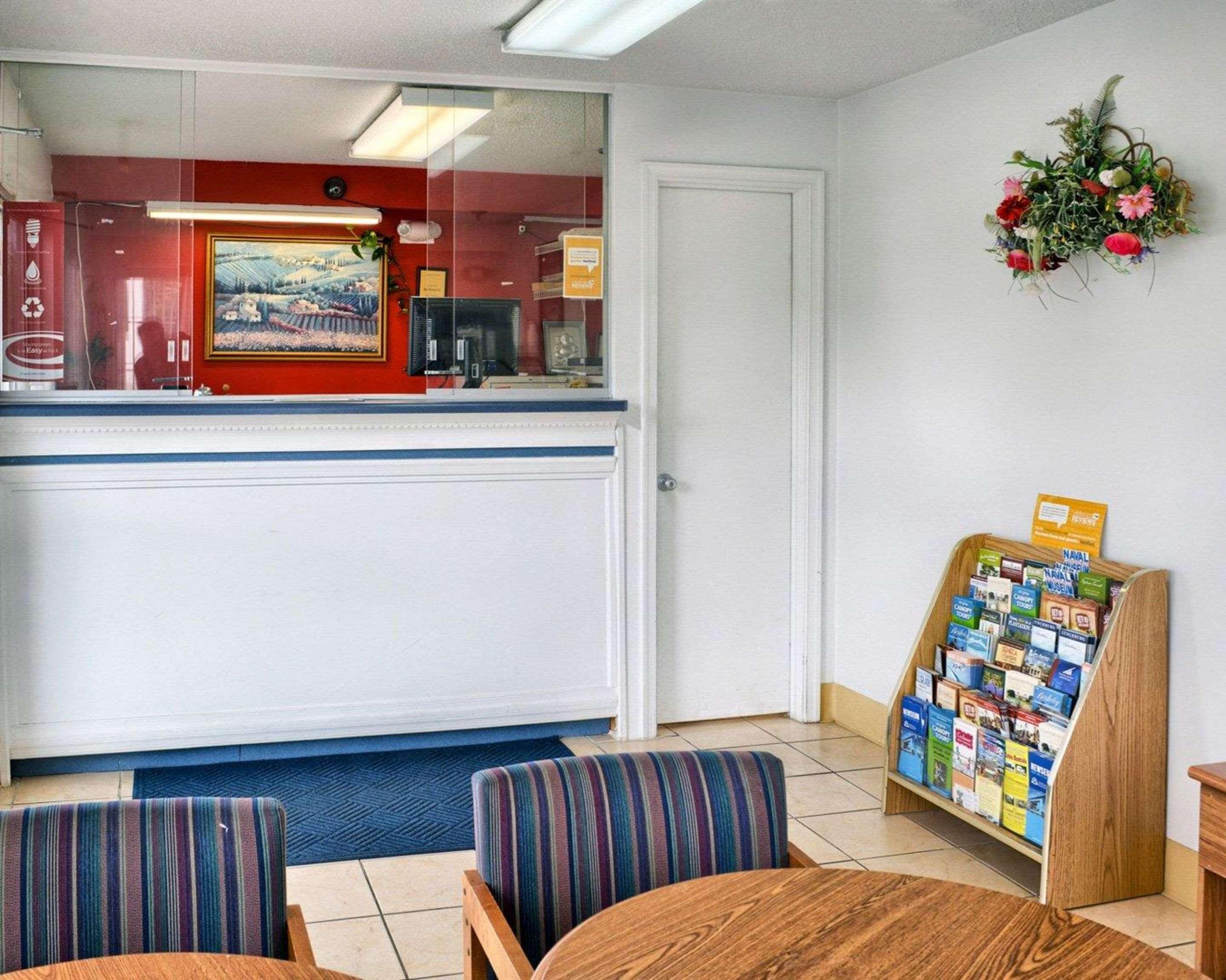 Econo Lodge Ruther Glen Buitenkant foto